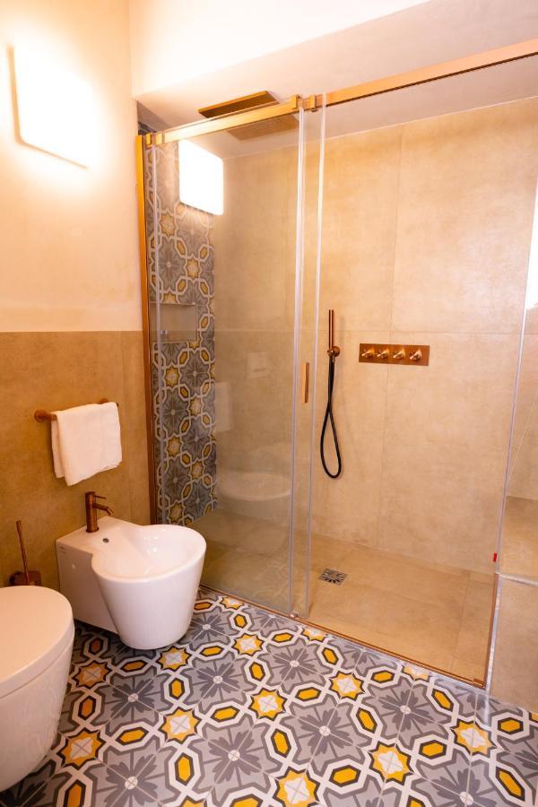 Locanda Alberti Mandello del Lario Luaran gambar