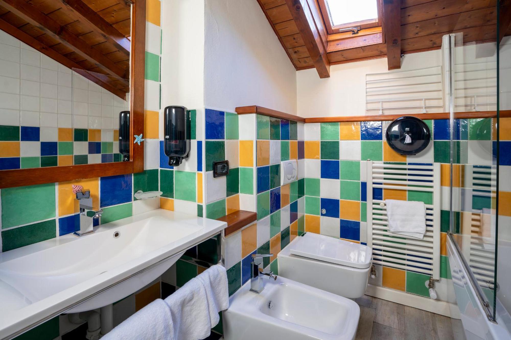 Locanda Alberti Mandello del Lario Luaran gambar